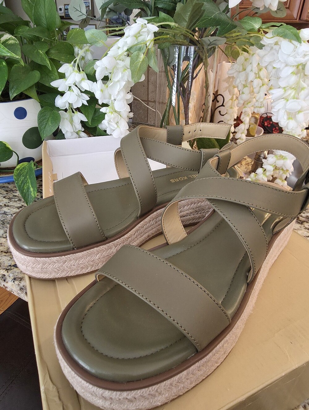 New In Box Michael Kors Lynn Leather Platform Espadrille Sandal Sz 8.5 - Picture 5 of 10